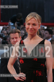 04_09_05 - 62 VENICE FILM FESTIVAL - FILM CINDERELLA MAN - PREMIERE/REDCARPET - THE ACTRESS RENEE ZELLWEGER.©Graziano Arici/Rosebud2