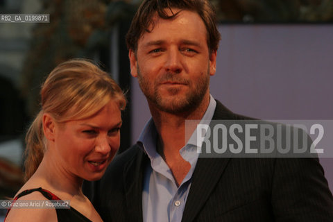 04_09_05 - 62 VENICE FILM FESTIVAL - FILM CINDERELLA MAN - PREMIERE/REDCARPET - THE ACTORS RENEE ZELLWEGER AND RUSSEL CROWE..©Graziano Arici/Rosebud2