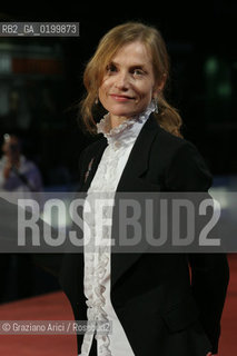 05_09_05 - 62 VENICE FILM FESTIVAL - FILM GABRIELLE - PREMIERE/REDCARPET - THE ACTRESS ISABELLE HUPPERT ..©Graziano Arici/Rosebud2