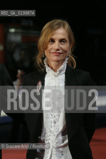 05_09_05 - 62 VENICE FILM FESTIVAL - FILM GABRIELLE - PREMIERE/REDCARPET - THE ACTRESS ISABELLE HUPPERT ..©Graziano Arici/Rosebud2