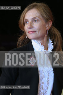 05_09_05 - 62 VENICE FILM FESTIVAL - FILM GABRIELLE - PREMIERE/REDCARPET - THE ACTRESS ISABELLE HUPPERT ..©Graziano Arici/Rosebud2