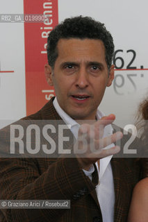 06_09_05 - 62 VENICE FILM FESTIVAL - FILM ROMANCE & CIGARETTES - THE DIRECTOR JOHN TURTURRO..©Graziano Arici/Rosebud2