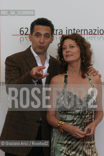06_09_05 - 62 VENICE FILM FESTIVAL - FILM ROMANCE & CIGARETTES - THE DIRECTOR JOHN TURTURRO AND THE ACTRESS SUSAN SARANDON.©Graziano Arici/Rosebud2
