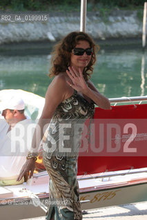 06_09_05 - 62 VENICE FILM FESTIVAL - THE ARRIVAL OF THE ACTRESS SUSAN SARANDON .©Graziano Arici/Rosebud2