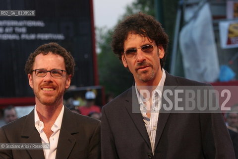 06_09_05 - 62 VENICE FILM FESTIVAL - FILM ROMANCE & CIGARETTES - PREMIERE/REDCARPET - THE PRODUCERS ETHAN AND JOEL COEN.©Graziano Arici/Rosebud2