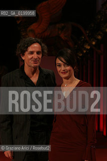 06_09_05 - 62 VENICE FILM FESTIVAL - FILM I GIORNI DELLABBANDONO - PREMIERE/REDCARPET - THE ACTOR GORAN BREGOVIC WITH THE SINGER CARMEN CONSOLI.©Graziano Arici/Rosebud2