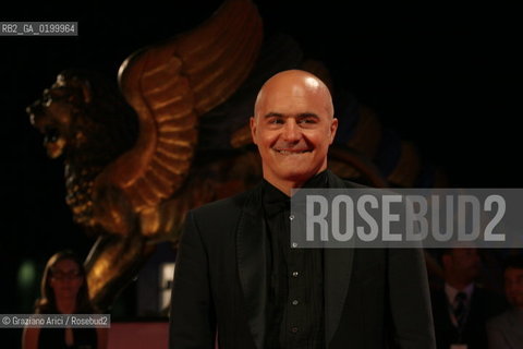 06_09_05 - 62 VENICE FILM FESTIVAL - FILM I GIORNI DELLABBANDONO - PREMIERE/REDCARPET - THE ACTOR LUCA ZINGARETTI.©Graziano Arici/Rosebud2