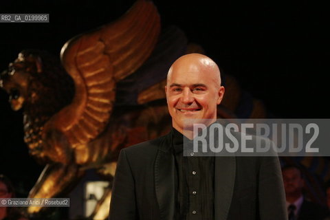 06_09_05 - 62 VENICE FILM FESTIVAL - FILM I GIORNI DELLABBANDONO - PREMIERE/REDCARPET - THE ACTOR LUCA ZINGARETTI.©Graziano Arici/Rosebud2