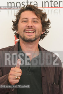 07_09_05 - 62 VENICE FILM FESTIVAL - FILM LE PARFUM DE LA DAME EN NOIR - THE DIRECTOR BRUNO PODALYDES.©Graziano Arici/Rosebud2