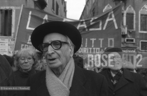 VENEZIA  1980 LEX-SINDACO GIOBATTA GIANQUINTO AD UNA MANIFESTAZIONE SUL PROBLEMA DELLA CASA  ©Graziano Arici/Rosebud2 PCI PARTITO COMUNISTA ITALIANO POLITICA
