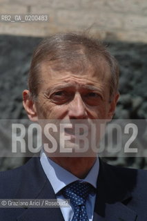 VENEZIA 25 APRILE 2006 -  CERIMONIA DI COMMEMORAZIANE DELLANNIVERZARIO DELLA RESISTENZA CON LA COMUNITA EBRAICA IN CAMPO DEL GHETTO NUOVO E CON IL SEGRETARIO DEI DS DEMOCRATICI DI SINISTRA PIERO FASSINO -  ©Graziano Arici/Rosebud2 EBREI POLITICA