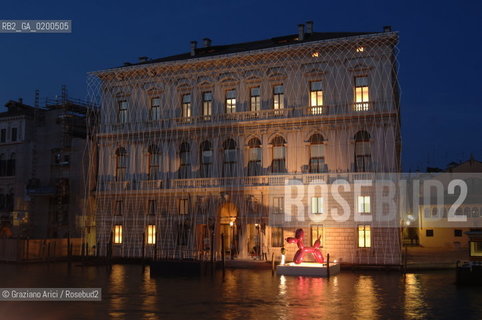 VENICE 22 APRILE 2006 -  MOSTRA A PALAZZO GRASSI  WHERE ARE WE GOING? - INSTALLATION BY OLAFUR ELIASSON ON THE FRONT OF PALAZZO GRASSI -  ©Graziano Arici/Rosebud2 ARTE