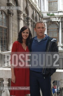 VENICE - 3/06/06 - SHOOTING THE LAST JAMES BOND FILM CASINO ROYALE  THE ACTORS DANIEL CRAIG (JAMES BOND) AND EVA GREEN (VESPER)   ©Graziano Arici/Rosebud2