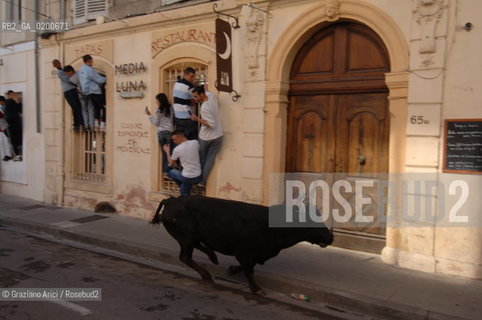 FRANCIA ARLES (PROVENCE-PROVENZA) MARZO 2006 - MANIFESTAZIONI PER LA FERIA DI PASQUA ©Graziano Arici/Rosebud2 GEO TORO CAVALLO COURSE CAMARGUE