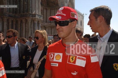 VENICE 6/09/06 - INAUGURATION OF VENICE FERRARI STORE : MICHAEL SHUMACHER AND FELIPE MASSA IN ST. MARKS SQUARE ©Graziano Arici/Rosebud2