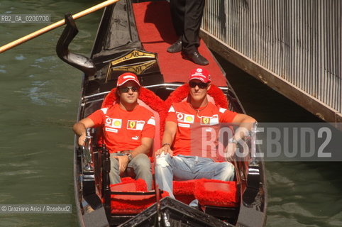 VENICE 6/09/06 - INAUGURATION OF VENICE FERRARI STORE : MICHAEL SHUMACHER AND FELIPE MASSA IN GONDOL IN VENICE ©Graziano Arici/Rosebud2