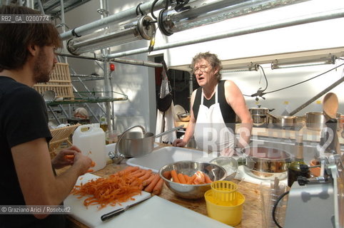 VENICE 7/09/06 - 10TH INTERNATIONAL ARCHITECTURE EXHIBITION - 10 BIENNALE ARCHITETTURA : THE FRENCH PAVILLON: : METAVILLA BY PATRICK BOUCHAIN ©Graziano Arici/Rosebud2