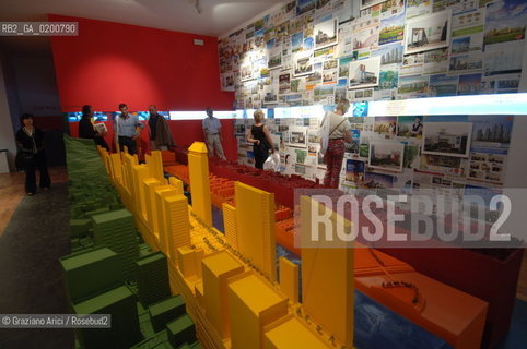 VENICE 7/09/06 - 10TH INTERNATIONAL ARCHITECTURE EXHIBITION - 10 BIENNALE ARCHITETTURA : THE KOREAN PAVILLON: : URBAN MORPHOLOGY ©Graziano Arici/Rosebud2