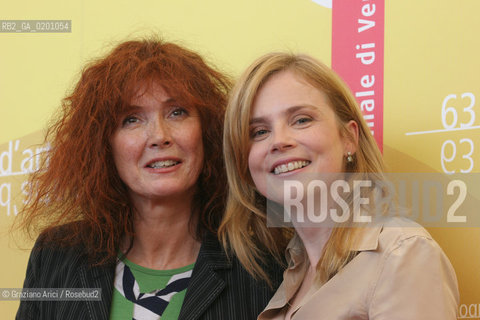 02_9_06 - 63 VENICE FILM FESTIVAL - FILM PRIVATE FEARS IN PUBLIC SPACES -  THE ACTRESS SABINE AZEMA AND ISABELLE CARRE` @ Graziano Arici/Rosebud2