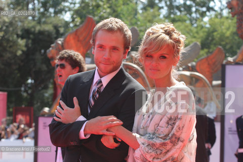02_9_06 - 63 VENICE FILM FESTIVAL - RED CARPET OF THE FILM THE HOTTEST STATE - THE ACTOR MARK WEBBER WITH HIS GIRLFRIEND @ Graziano Arici/Rosebud2