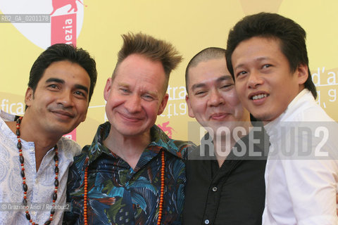 04_9_06 - 63 VENICE FILM FESTIVAL - FILM HEI YANQUAN - LEFT TO RIGHT: THE ACTOR NORMAN BIN ATUN, THE ARTISTIC DIRECTOR PETER SELLARS, THE DIRECTOR TSAI MING-LIANG AND THE ACTOR LEE KANG-SHENG