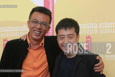 05_9_06 - 63 VENICE FILM FESTIVAL - FILM DONG -THE DIRECTOR JIA ZHANGKE WITH THE PAINTER LIU XIAODONG ©Graziano Arici/Rosebud2