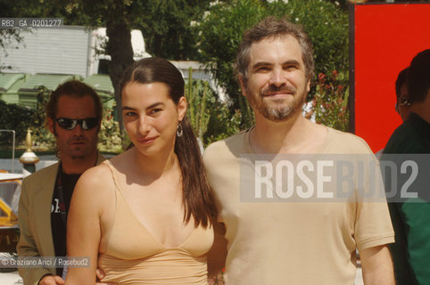 05_9_06 - 63 VENICE FILM FESTIVAL - PARTY OF THE FILM CHILDREN OF MEN - THE DIRECTOR ALFONSO CUARON WITH HIS WIFE ANNALISA @ Graziano Arici/Rosebud2
