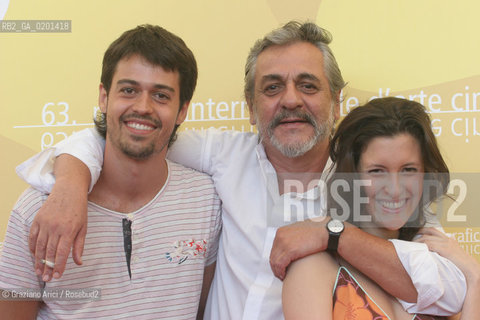 07_9_06 - 63 VENICE FILM FESTIVAL - FILMEL COBRADOR, IN GOD WE TRUST - THE DIRECTOR PAUL LEDUC WITH THE ACTORS ANTONELLA COSTA AND ADAN LLORCA @ Graziano Arici/Rosebud2