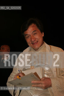 08_9_06 - 63 VENICE FILM FESTIVAL - PREMIERE FILM ROB-B-HOOD - THE ACTOR JACKIE CHAIN.©Graziano Arici/Rosebud2