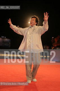 08_9_06 - 63 VENICE FILM FESTIVAL - PREMIERE FILM ROB-B-HOOD - THE ACTOR JACKIE CHAIN.©Graziano Arici/Rosebud2