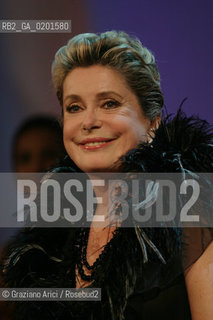 09_9_06 - 63 VENICE FILM FESTIVAL - RED CARPET OFFICIAL AWARDS - THE DIRECTOR OF THE JURY CATHERINE DENEUVE ©Graziano Arici/Rosebud2