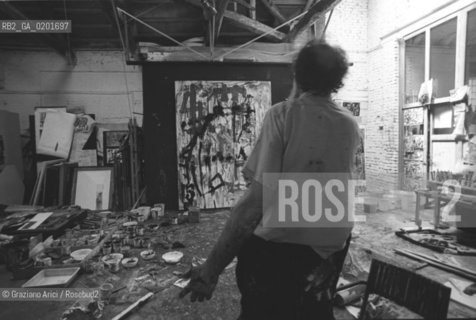 IL PITTORE EMILIO VEDOVA NEL SUO STUDIO - VENEZIA - 1979 - ©Graziano Arici/Rosebud2 / ARTE