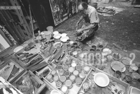 IL PITTORE EMILIO VEDOVA NEL SUO STUDIO - VENEZIA - 1979 - ©Graziano Arici/Rosebud2 / ARTE