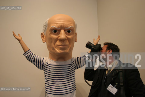 VENEZIA 9 NOVEMBRE 2006 - EXPOSITION IN PALAZZO GRASSI : PICASSO: LA JOIE DE VIVRE 1945/1948 - MAURIZIO CATTELAN : UNTITLED  ©Graziano Arici/Rosebud2