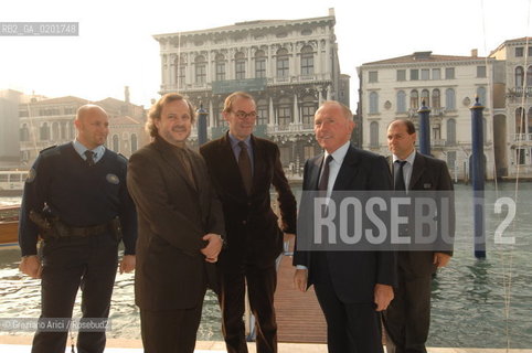 VENEZIA 9 NOVEMBRE 2006 - EXPOSITION IN PALAZZO GRASSI : PICASSO: LA JOIE DE VIVRE 1945/1948 - FRANCOIS PINAULT WITH JEAN-JACQUES AILLAGON DIRECTOR OF PALAZZO GRASSI AND THE EXPOSOTION CURATOR JEAN-LOUS ANDRAL ©Graziano Arici/Rosebud2