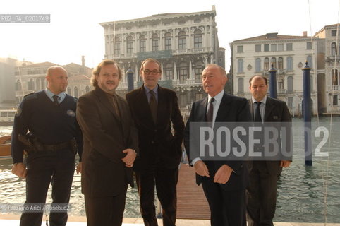 VENEZIA 9 NOVEMBRE 2006 - EXPOSITION IN PALAZZO GRASSI : PICASSO: LA JOIE DE VIVRE 1945/1948 - FRANCOIS PINAULT WITH JEAN-JACQUES AILLAGON DIRECTOR OF PALAZZO GRASSI AND THE EXPOSOTION CURATOR JEAN-LOUS ANDRAL ©Graziano Arici/Rosebud2