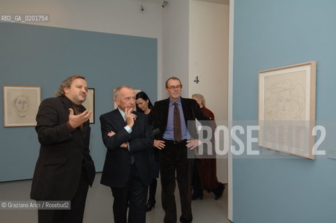VENEZIA 9 NOVEMBRE 2006 - EXPOSITION IN PALAZZO GRASSI : PICASSO: LA JOIE DE VIVRE 1945/1948 - FRANCOIS PINAULT WITH JEAN-JACQUES AILLAGON DIRECTOR OF PALAZZO GRASSI AND THE EXPOSITION CURATOR JEAN-LOUS ANDRAL ©Graziano Arici/Rosebud2