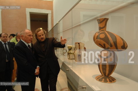 VENEZIA 9 NOVEMBRE 2006 - EXPOSITION IN PALAZZO GRASSI : PICASSO: LA JOIE DE VIVRE 1945/1948 - FRANCOIS PINAULT WITH THE EXPOSITION CURATOR JEAN-LOUS ANDRAL ©Graziano Arici/Rosebud2