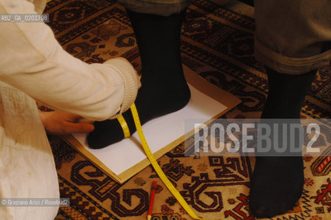 VENEZIA 6/2/07 LABORATORIO DI CALZATURIFICIO ARTIGIANALE DI GABRIELE GMEINER ©Graziano Arici/Rosebud2 SCARPA CALZOLAIO