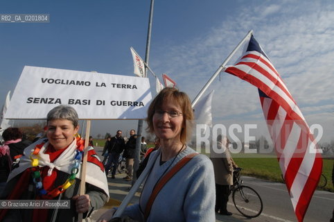 VICENZA 17/2/07 GREAT DEMONSTRATION AGAINST THE NEW US AIR FORCE MILITARY BASE AT DAL MOLIN AIRPORT : THE AMERICAN PEACE ACTIVIST STEPHANIE RAMSEY-WESTBROOK ©Graziano Arici/Rosebud2 MANIFESTAZIONE PACE DIMOSTRAZIONE