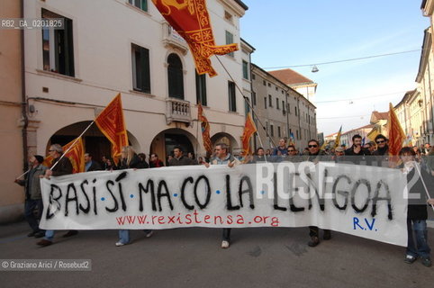 VICENZA 17/2/07 GREAT DEMONSTRATION AGAINST THE NEW US AIR FORCE MILITARY BASE AT DAL MOLIN AIRPORT ©Graziano Arici/Rosebud2 MANIFESTAZIONE PACE DIMOSTRAZIONE