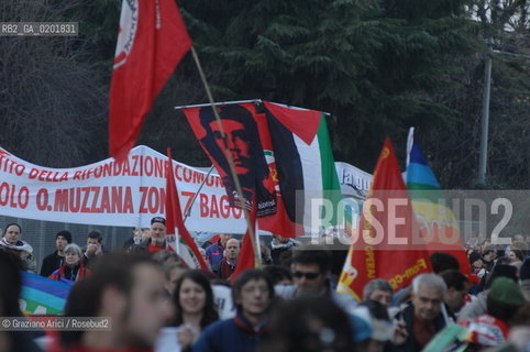 VICENZA 17/2/07 GREAT DEMONSTRATION AGAINST THE NEW US AIR FORCE MILITARY BASE AT DAL MOLIN AIRPORT ©Graziano Arici/Rosebud2 MANIFESTAZIONE PACE DIMOSTRAZIONE