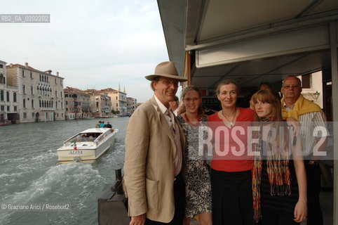 VENICE 10//6/07 - THE 52sd VENICE ART EXPOSITION : THE DIRECTOR ROBERT STORR WITH HIS FAMILY IN VENICE IN VENICE -  @ Graziano Arici/Rosebud2 ARTE ARTISTI BIENNALE