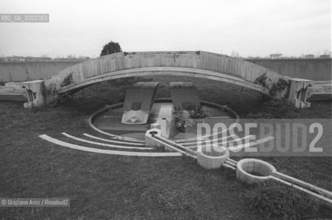 SAN VITO DALTIVOLE 1975 TOMBA BRION CARLO SCARPA © ARCHIVIO Graziano Arici/Rosebud2  ARCHITETTURA TOMBA SEPOLCRO FAMIGLIA BRION ARCHITETTO CARLO SCARPA