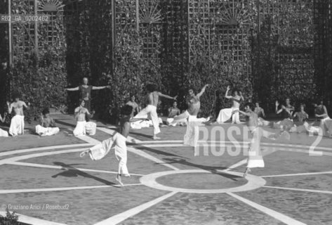 VENEZIA 1975 PROVE  BALLETTO BAKHTI AL TEATRO VERDE © ARCHIVIO Graziano Arici/Rosebud2  BALLO BALLETTO INCONTRI INTERNAZIONALI DANZA  PROVE BAKHTI COMPAGNIA BALLERINI TEATRO VERDE SAN GIORGIO