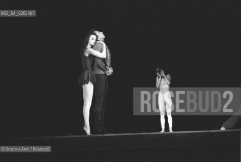 VENEZIA 1975 INCONTRI INTERNAZIONALI DANZA COREOGRAFO MAURICE BEJART BALLO BALLETTO ACQUA ALTA GHETTO VENEZIA BALLERINI