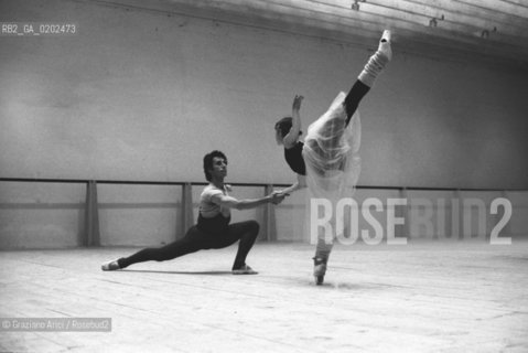 VENEZIA 1975 PROVE ACCADEMIA DANZA INCONTRO A QUATTRO MARTHA GRAHAM  © ARCHIVIO Graziano Arici/Rosebud2  DANZATRICE MARTHA GRAHAM  COREORAFO MAURICE BEJART PROVE BALLETTO BALLO ACCADEMIA DANZA INCONTRO A QUATTRO