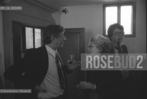 VENEZIA 1975 FRANCO BASAGLIA CHE PARLA ALL INAUGURAZIONE CRITICA DELLE ISTITUZIONI © ARCHIVIO Graziano Arici/Rosebud2  PSICHIATRA FRANCO BASAGLIA INCONTRO INAUGURAZIONE CRITICA ISTITUZIONI