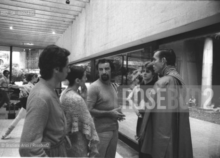VENEZIA 1975 ACCADEMIA DI DANZA PROVE BALLETTI MAURICE BEJART CARLA FRACCI MIKHAIL BARYSHNIKOV CHE PARLANO © ARCHIVIO Graziano Arici/Rosebud2  COREOGRAFO MAURICE BEJART BALLERINA CARLA FRACCI  BALLERINO MIKHAIL BARYSHNIKOV PROVE BALLETTO