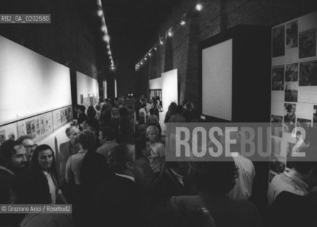 VENEZIA 1975 BIENNALE ARCHITETTURA OPERE MOSTRA PROPOSTE PER IL MULINO STUCKY NEI MAGAZZINI DEL SALE  © ARCHIVIO Graziano Arici/Rosebud2  MAGAZZINI DEL SALE ZATTERE BIENNALE ARCHITETTURA ARTI VISIVE ARTE OPERE MOSTRA PROPOSTE PER IL MULINO STUCKY